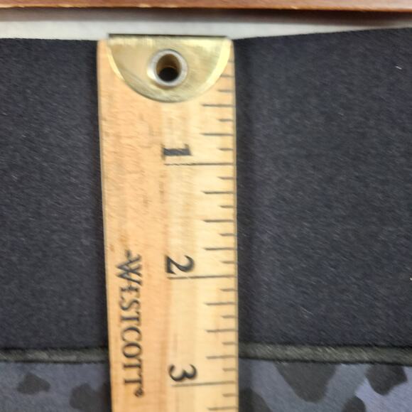 Ultracor Cheetah Print Amina Six Metallic
Stripe High Waist Leggings Wms SZ M - Picture 8 of 13